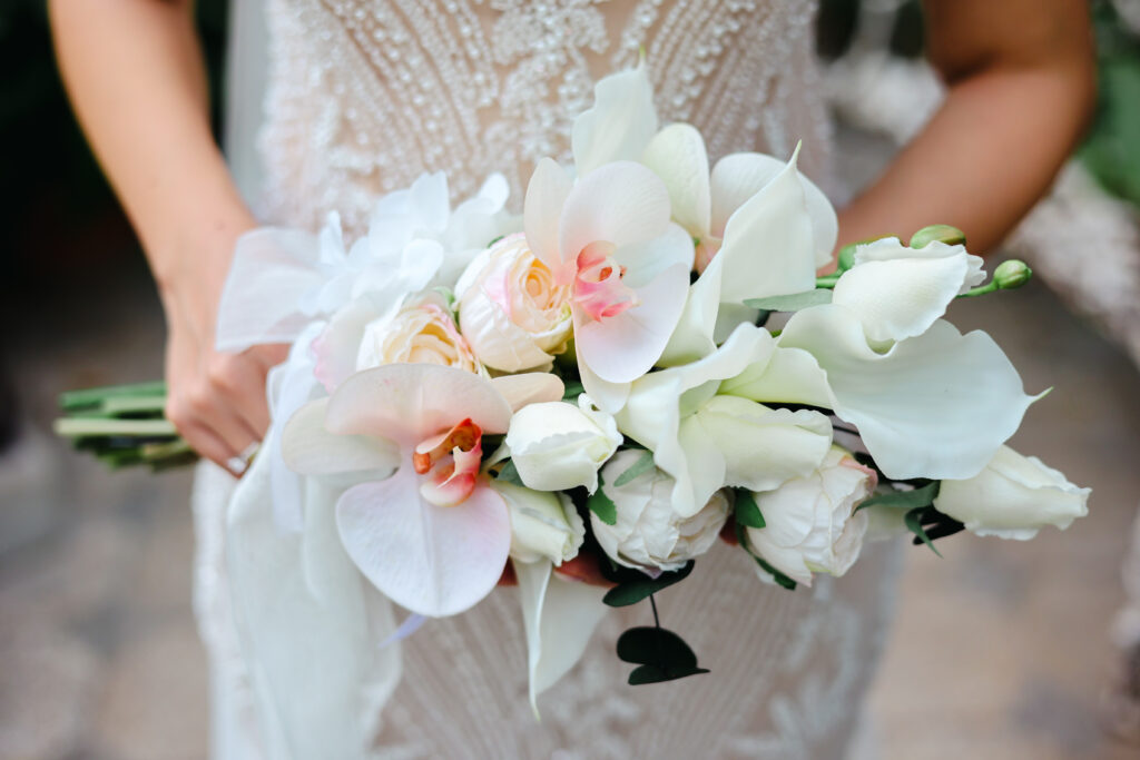 İzmir düğün hikayesi çekimlerimizden Gelin çiçeği